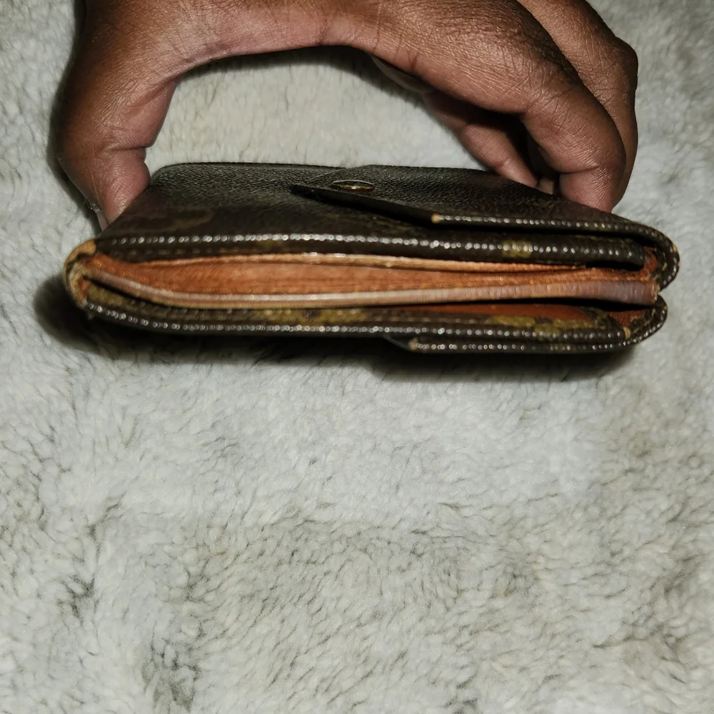 LOUIS VUITTON MONOGRAM CANVAS DOUBLE SNAP VINTAGE  WALLET ! - Picture 15 of 16